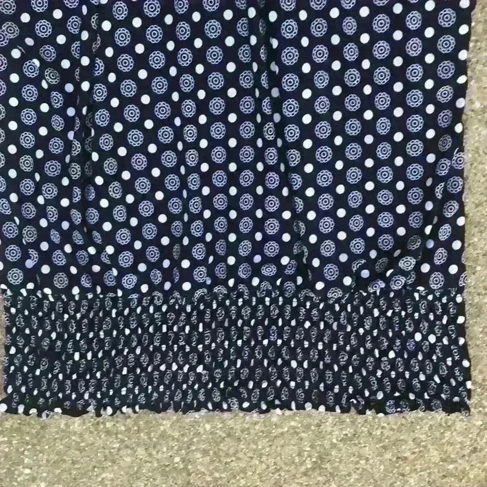 Essential Blouse - Picture 6 of 6